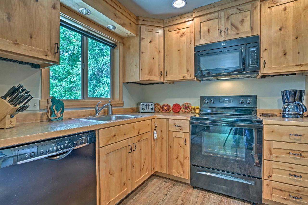 Private Leavenworth Cabin With Mtn Views And Fire Pit エクステリア 写真